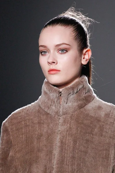 Look 30